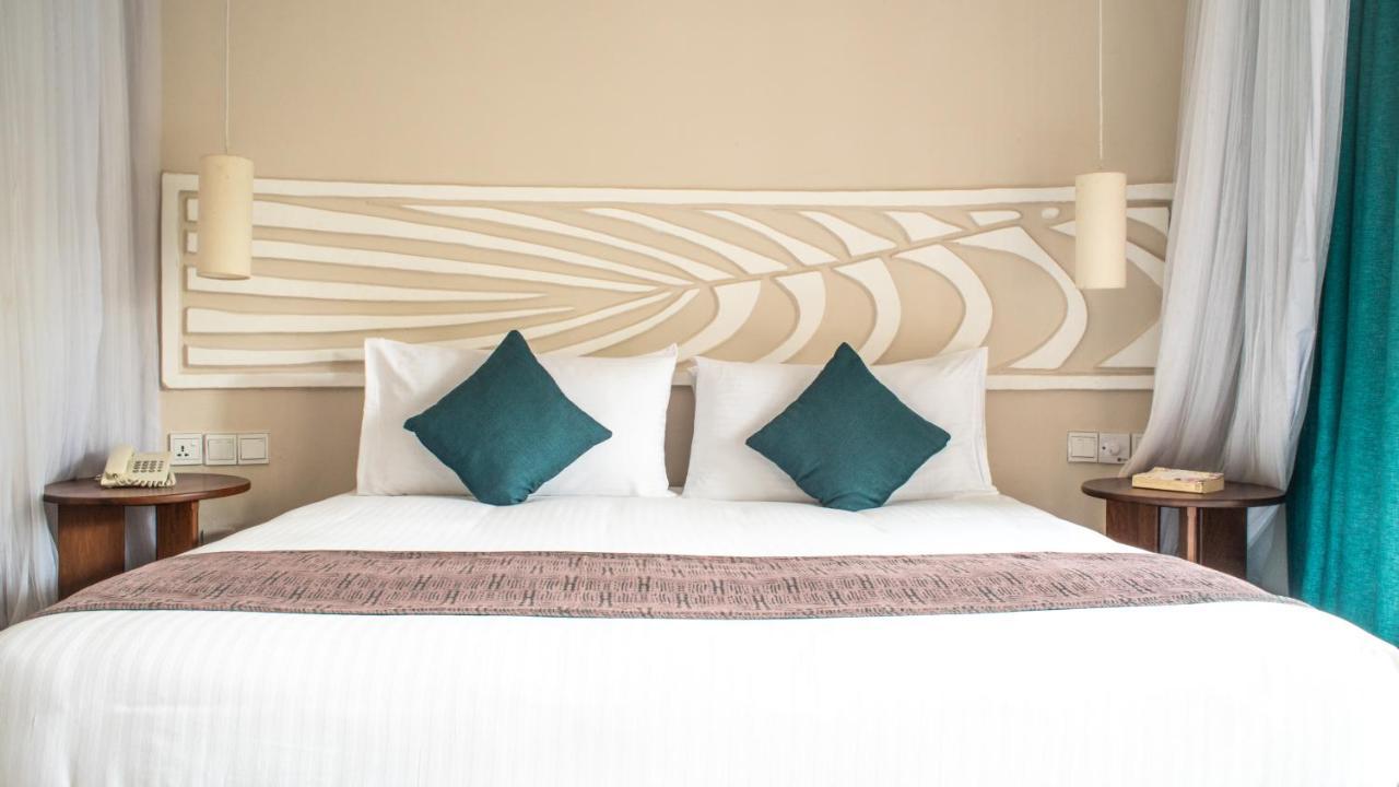 Neptune Village Beach Resort & Spa Galu Exterior foto