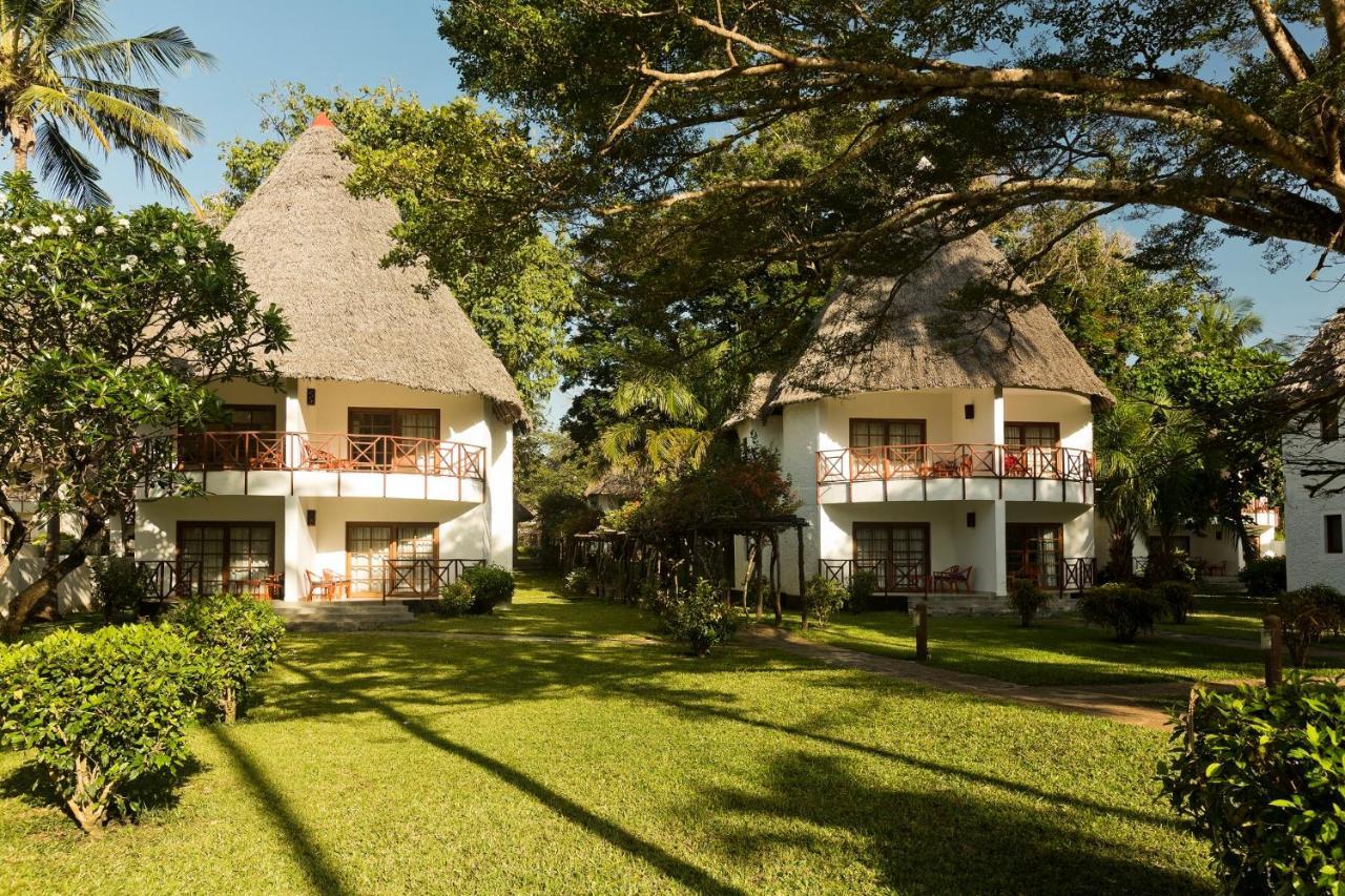 Neptune Village Beach Resort & Spa Galu Exterior foto