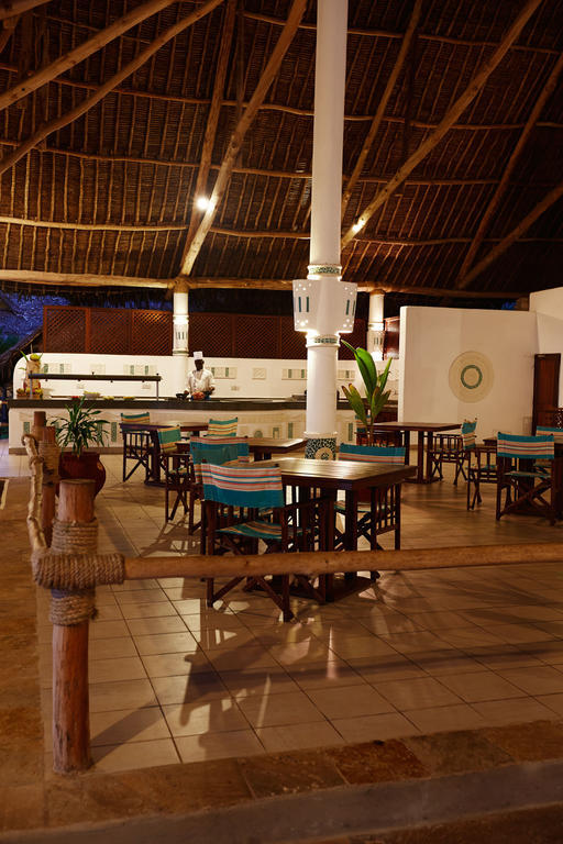 Neptune Village Beach Resort & Spa Galu Exterior foto