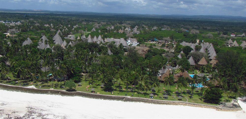 Neptune Village Beach Resort & Spa Galu Exterior foto