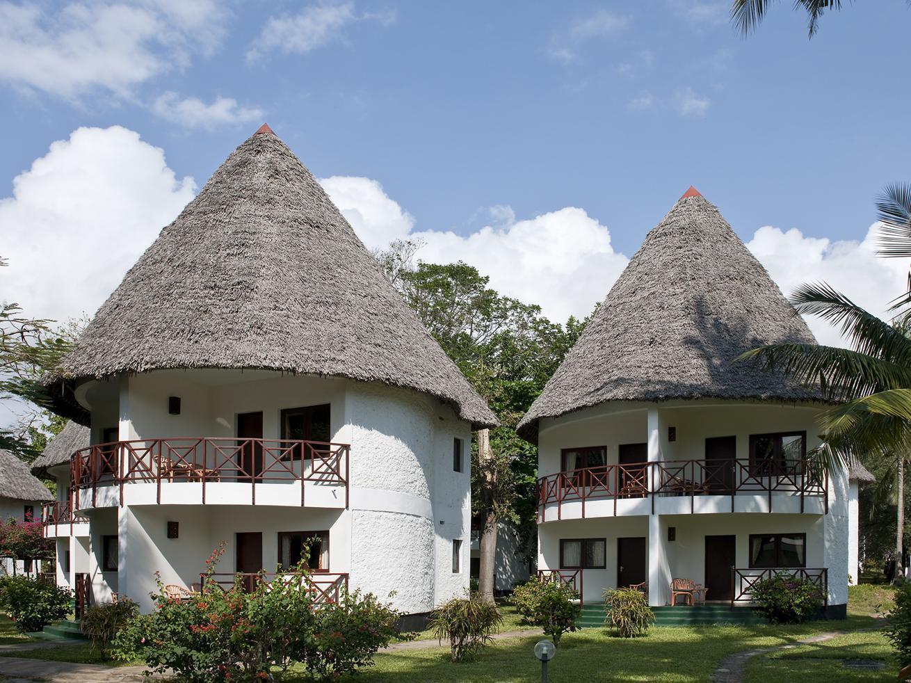 Neptune Village Beach Resort & Spa Galu Exterior foto